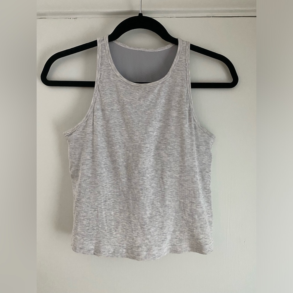 Vuori Pose Pylo Tank - Medium
